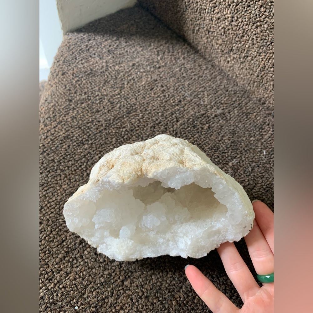 Crystal geode
